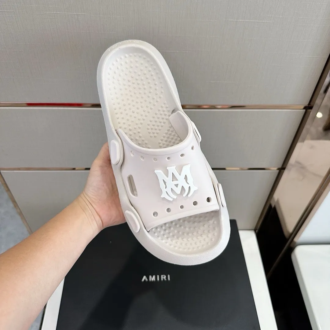 Men's shoes 💰P320💰amiri high-end boutique luxury slippers, 1:1 high-end quality, casual and sunny, loose and comfortable, the highest version of high-quality boutique, a must-have in summer! Code number: 39--46